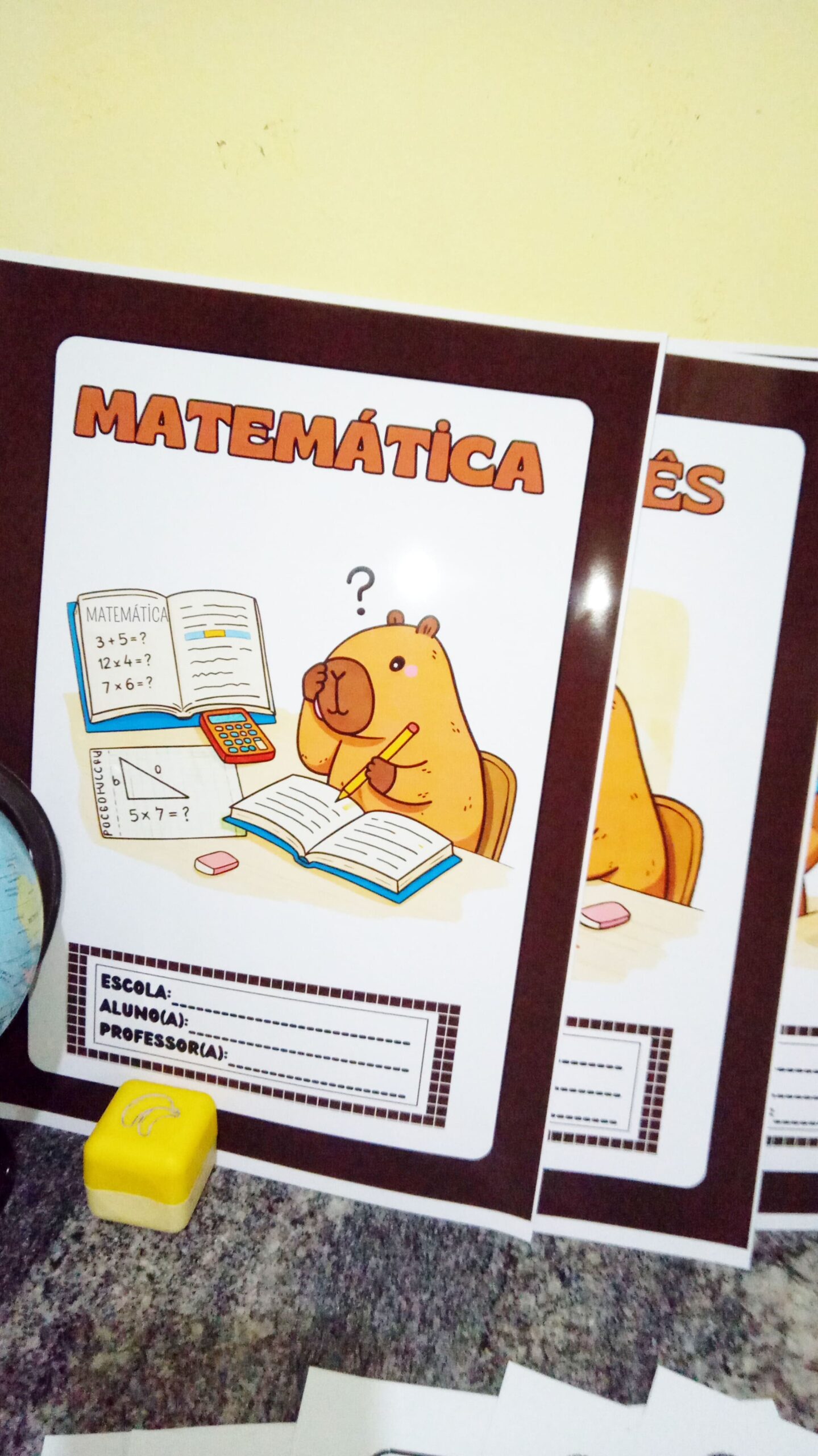 CAPAS DE CADERNO - TEMA CAPIVARA